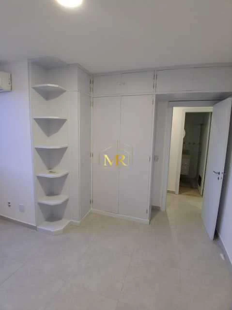 170 m² apartment with 3 bedrooms and a balcony — photo 8
