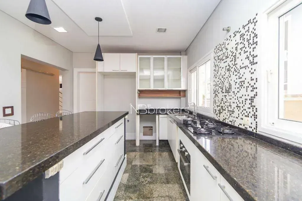 Furnished house with 4 bedrooms and a private garden — photo 19