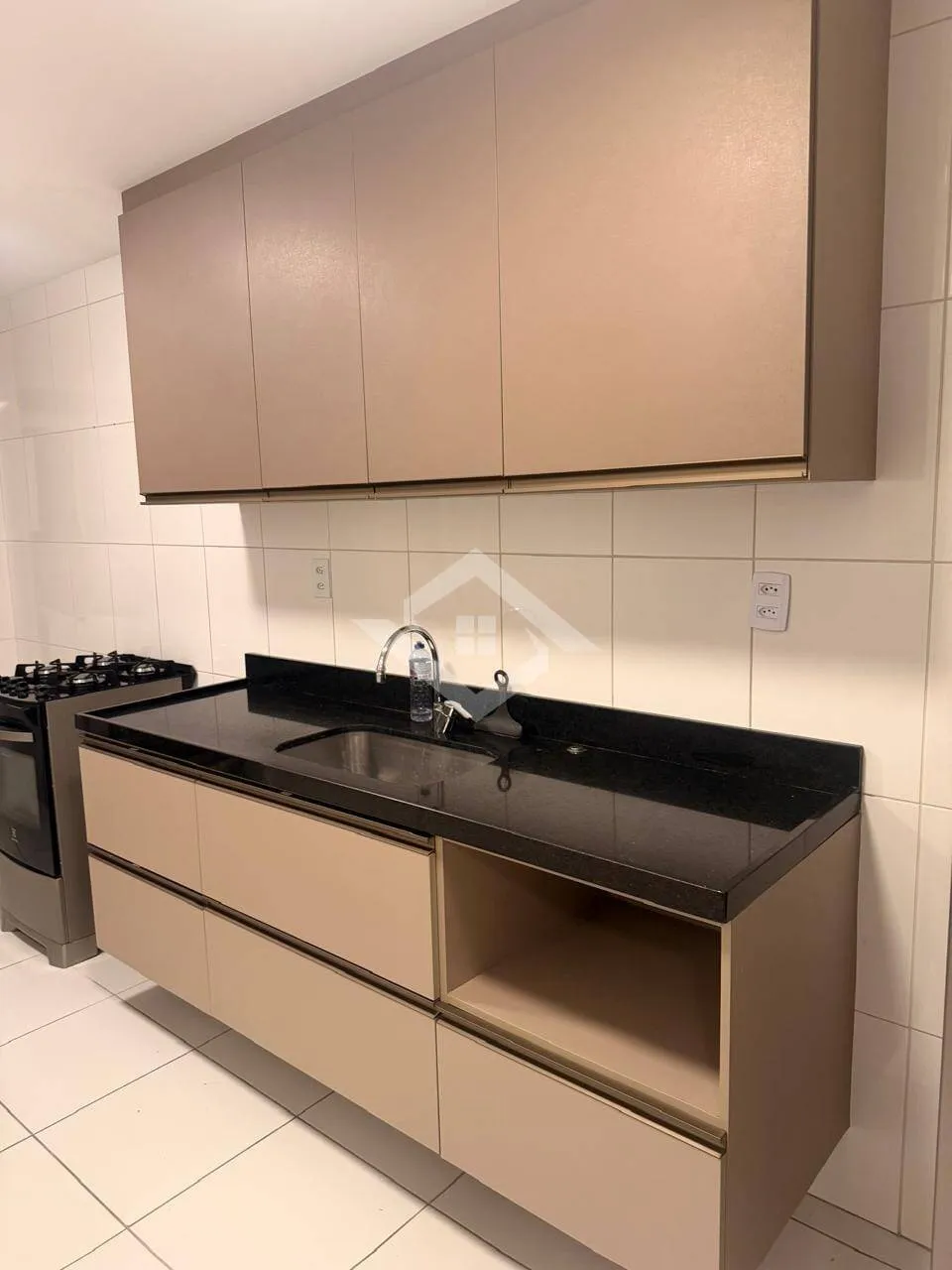 Furnished 3-bedroom apartment with closed kitchen — photo 7
