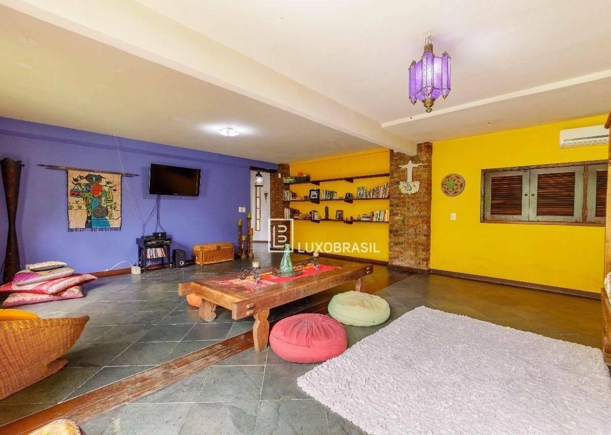 Triplex house with 4 bedrooms and 5 bathrooms with balcony — photo 24
