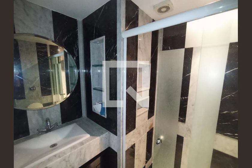 Rental apartment with 3 bedrooms and 160 m² — photo 2