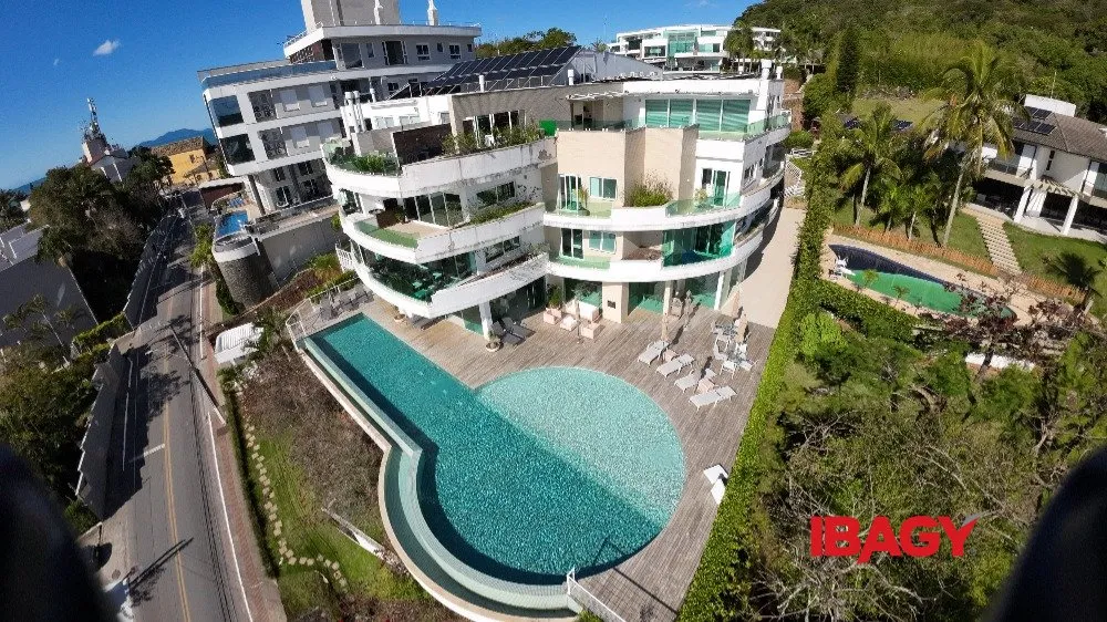 Furnished 454 m² apartment with a gourmet balcony — photo 28