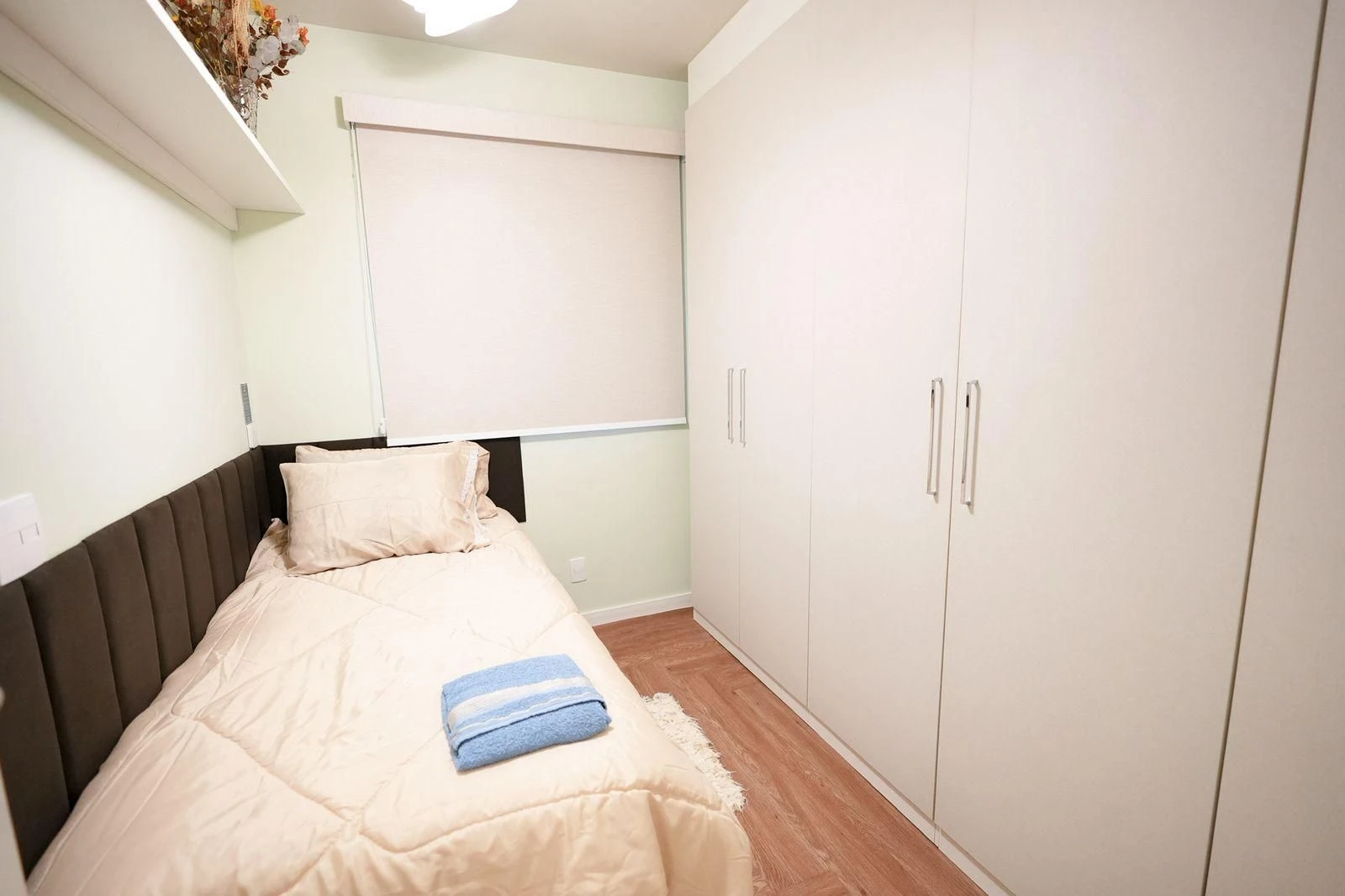 Apartamento mobiliado com cozinha americana e varanda envidraçada — photo 27