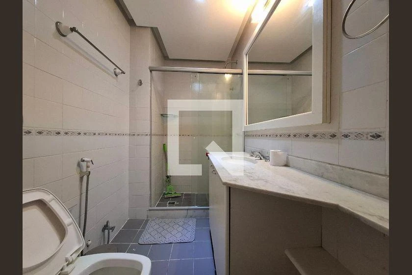 Home office in a 4-bedroom apartment, 140 m² — photo 43