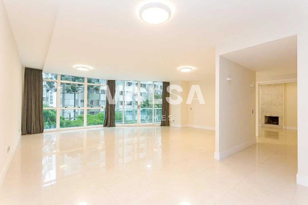 Apartamento com 4 quartos, 4 suítes e 4 vagas