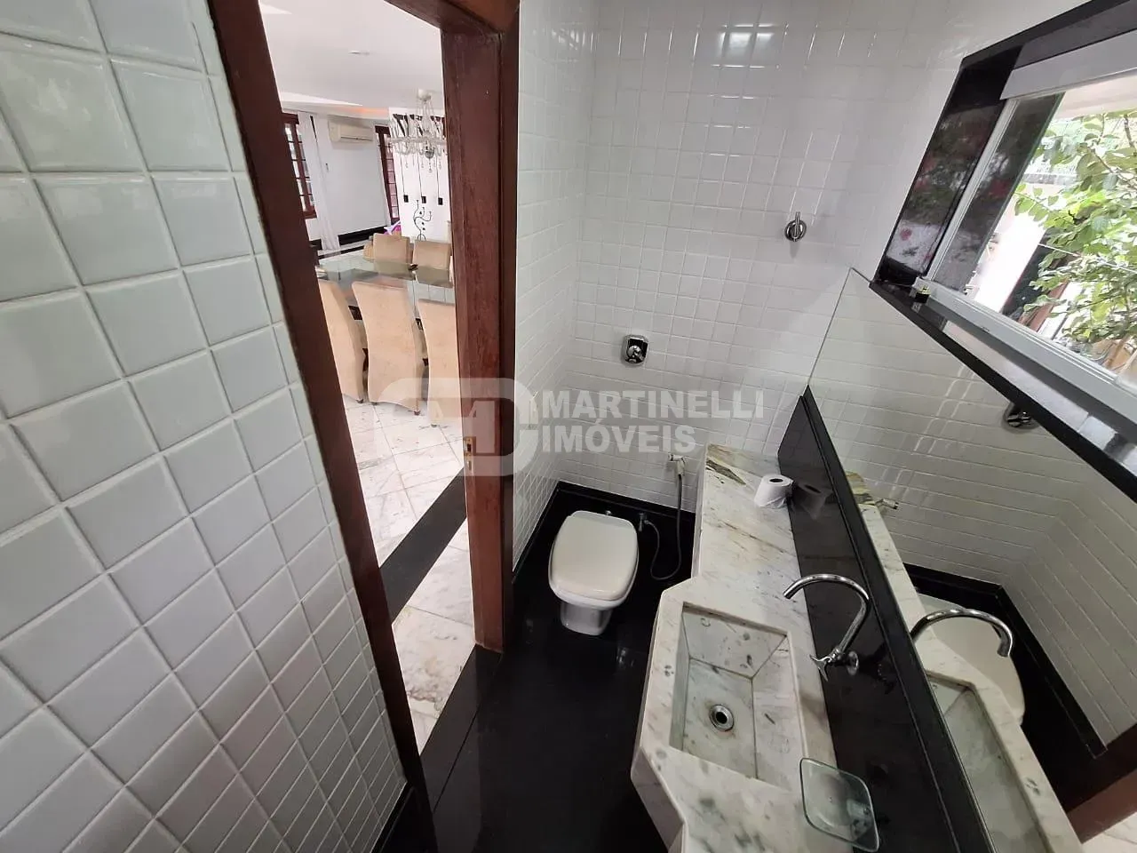 House with 5 bedrooms, all suites, plus shared pool — photo 15