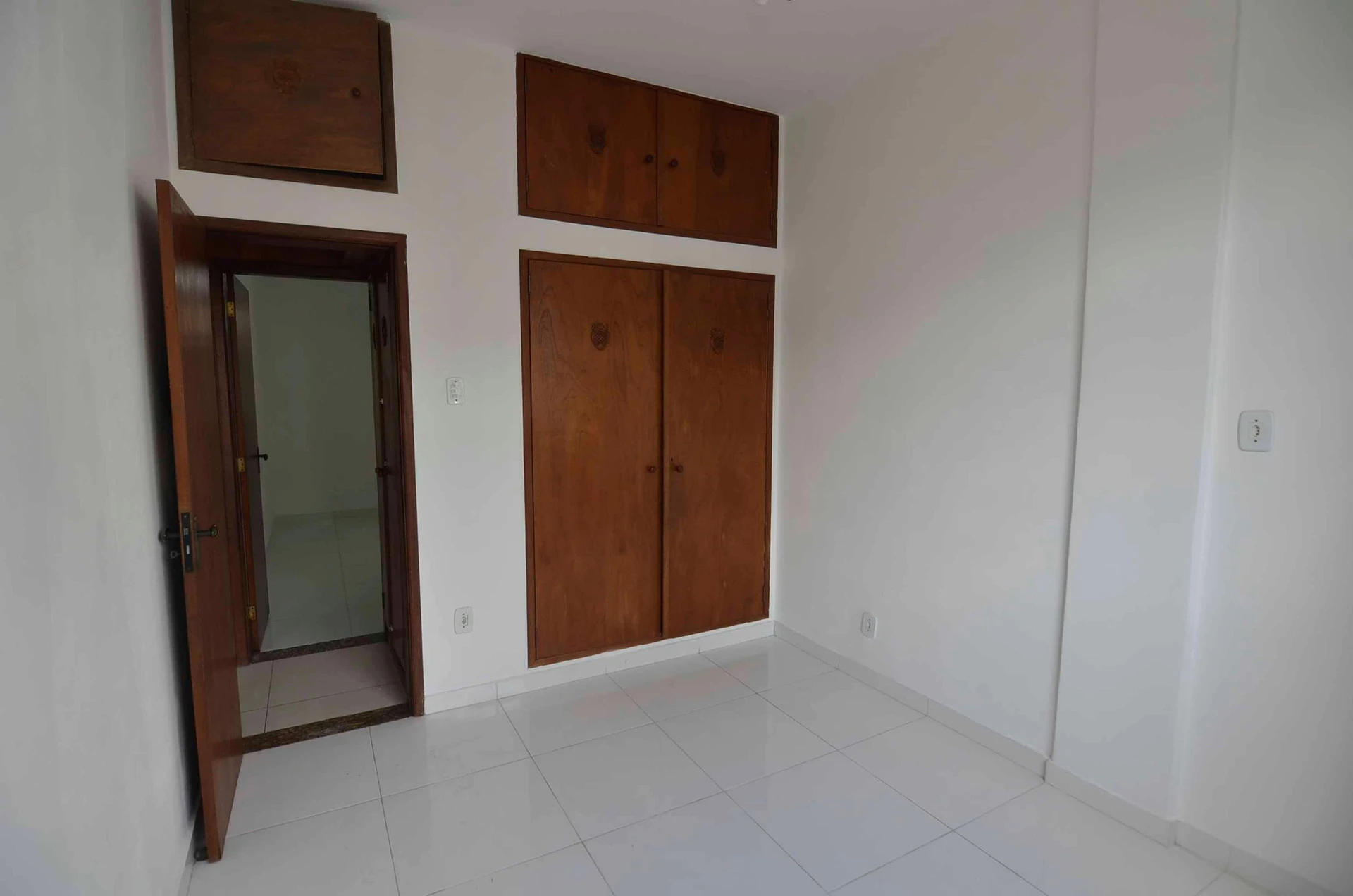 3-bedroom apartment with a park view — photo 31