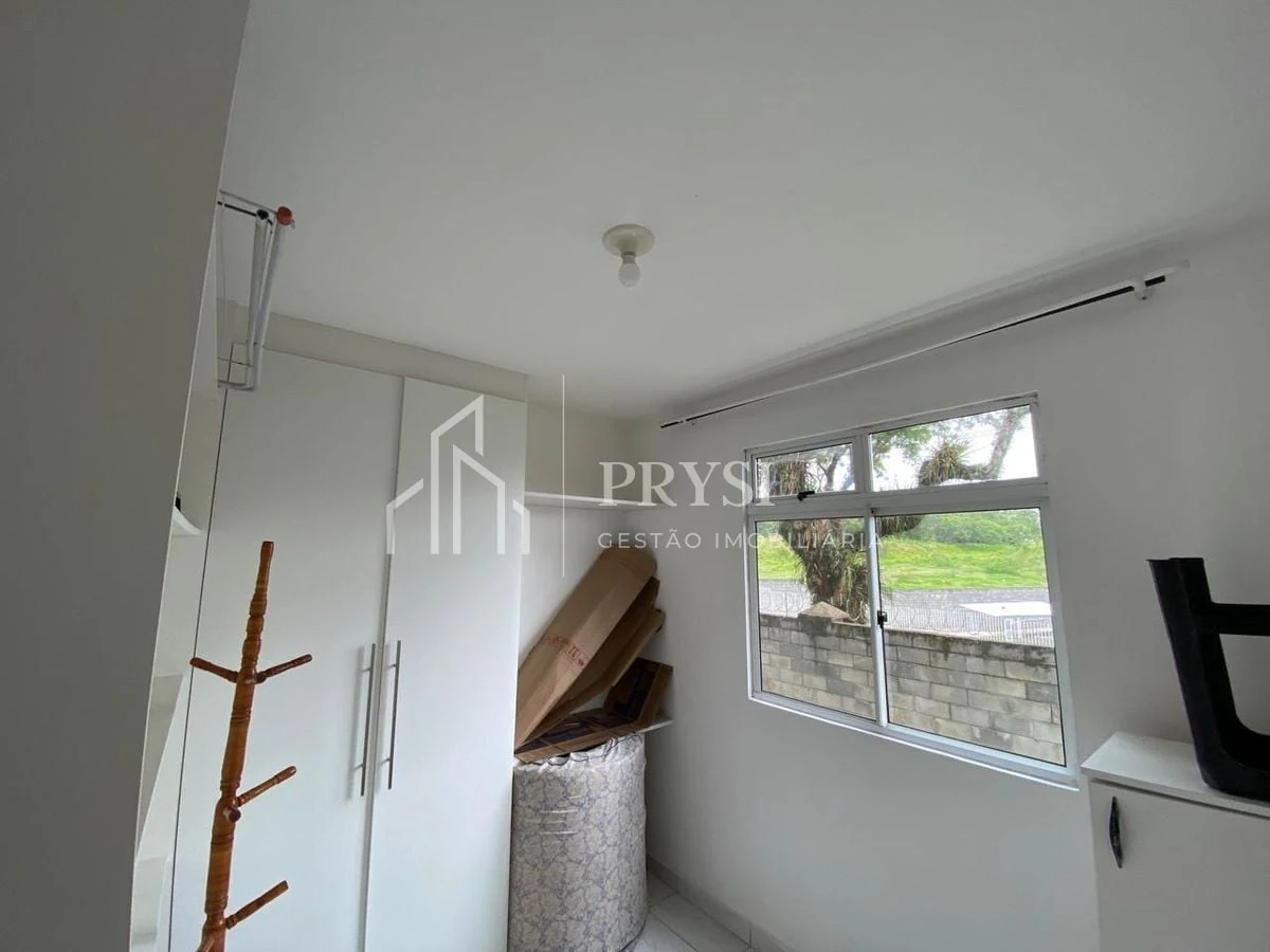 Furnished 2-bedroom apartment with private BBQ — photo 2