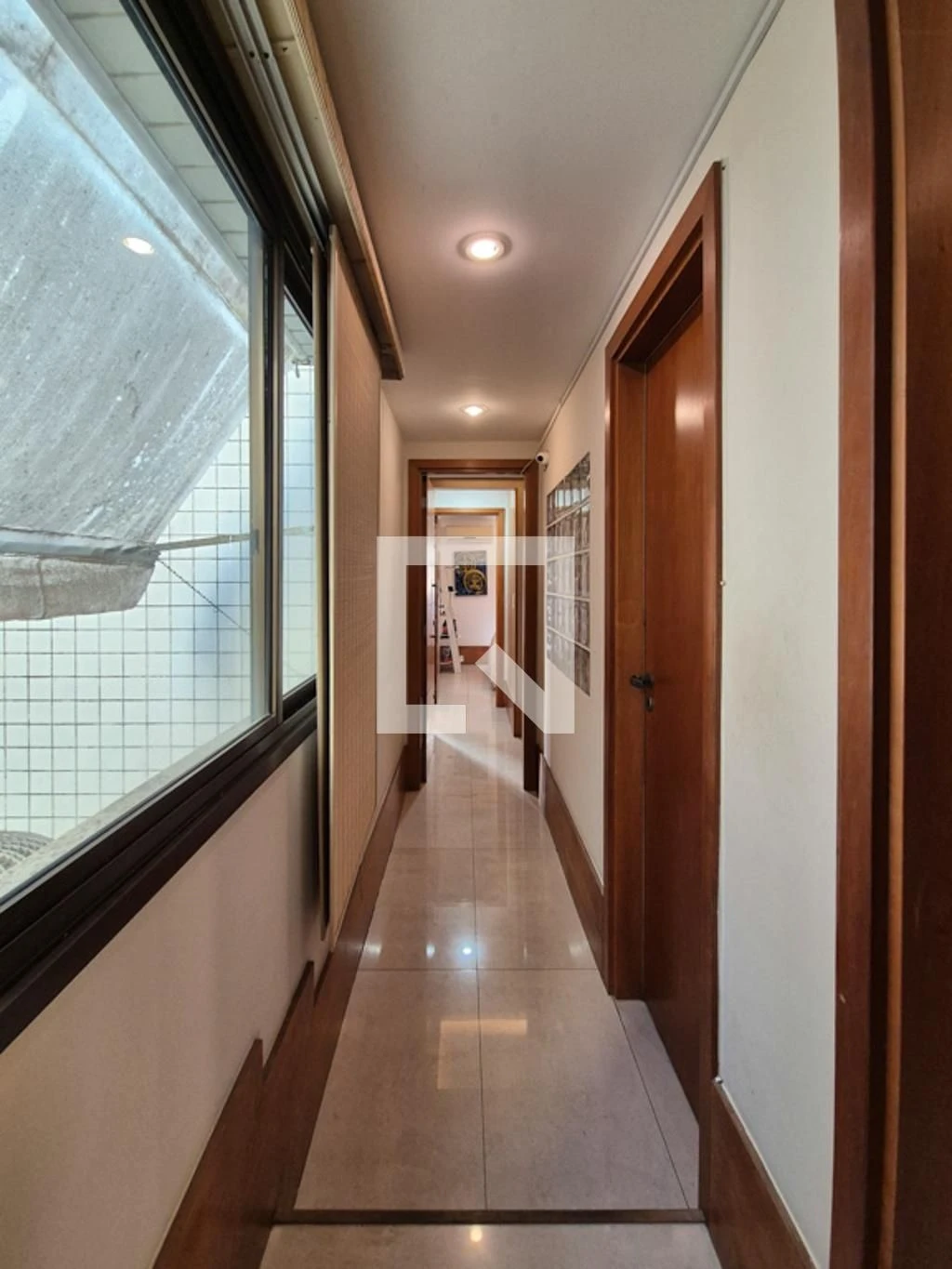 Furnished apartment with 5 en-suite bedrooms and terrace — photo 65