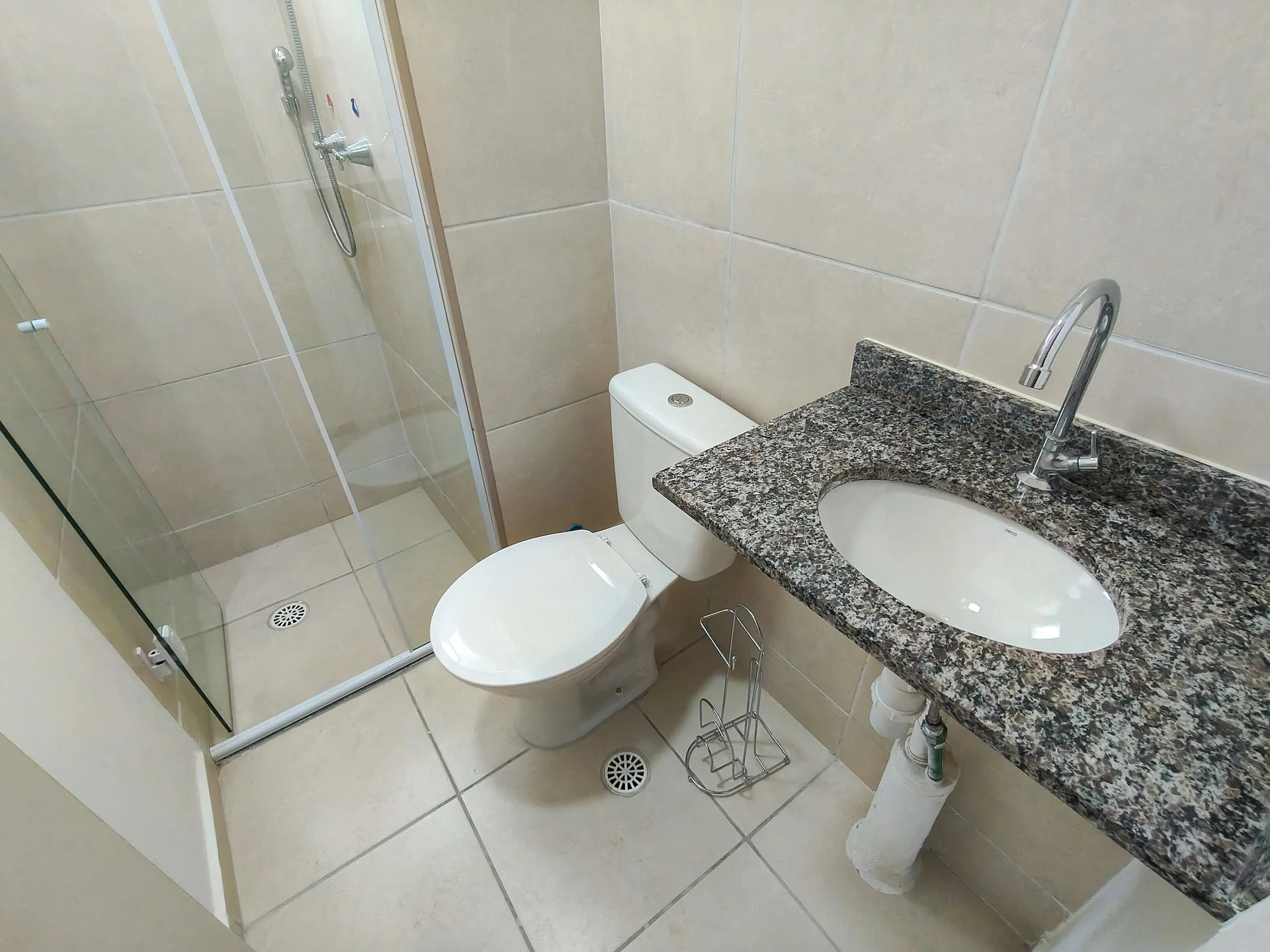 Apartamento com 2 quartos e varanda de vidro fechada — photo 31
