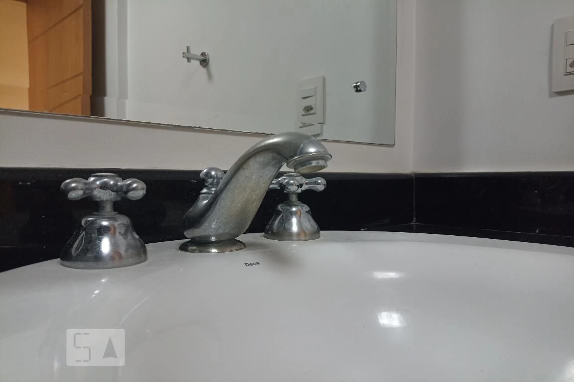 Apartamento de 4 quartos com janelas do piso ao teto — photo 113
