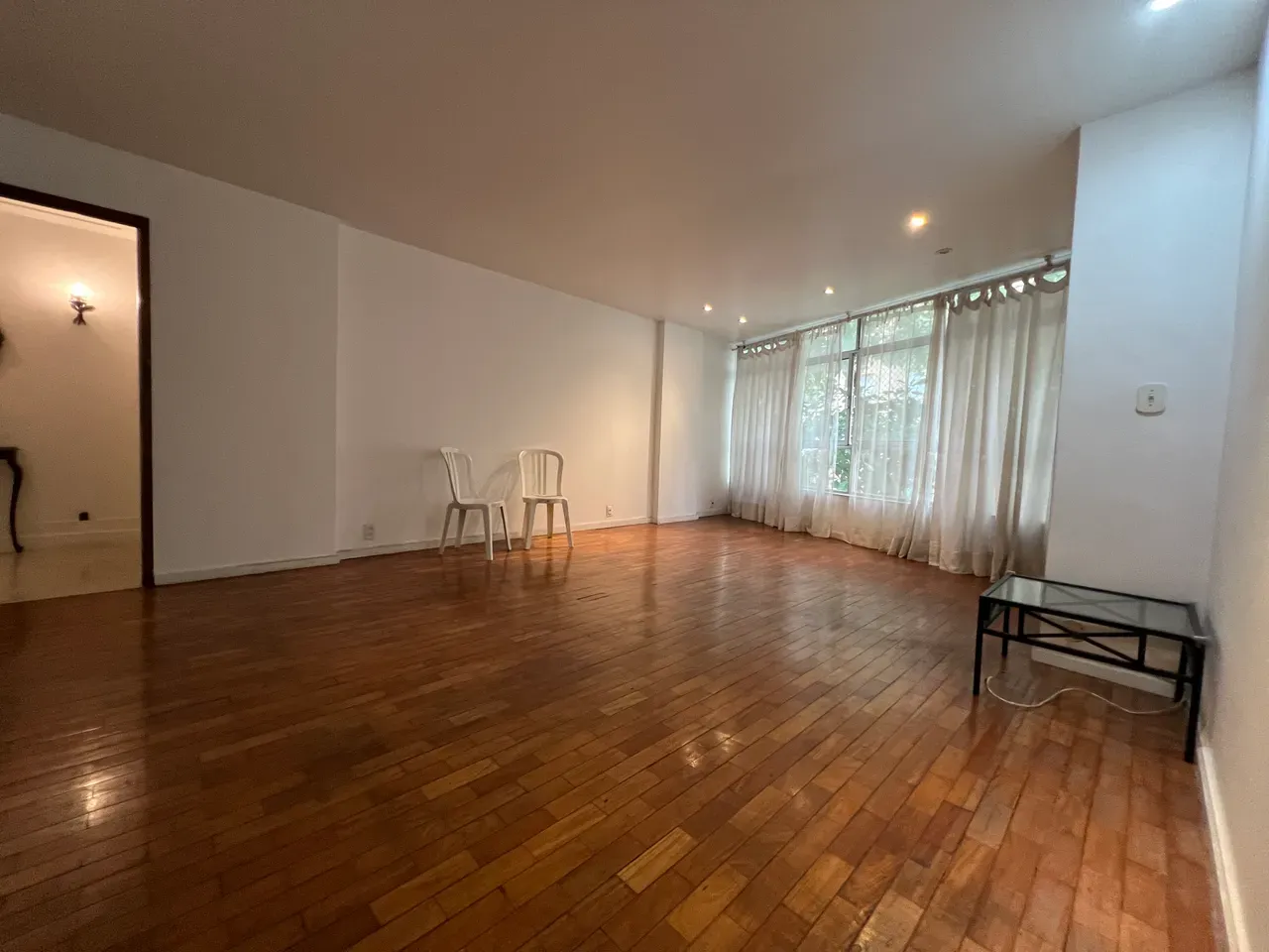 2-bedroom apartment with a home office in Rio de Janeiro