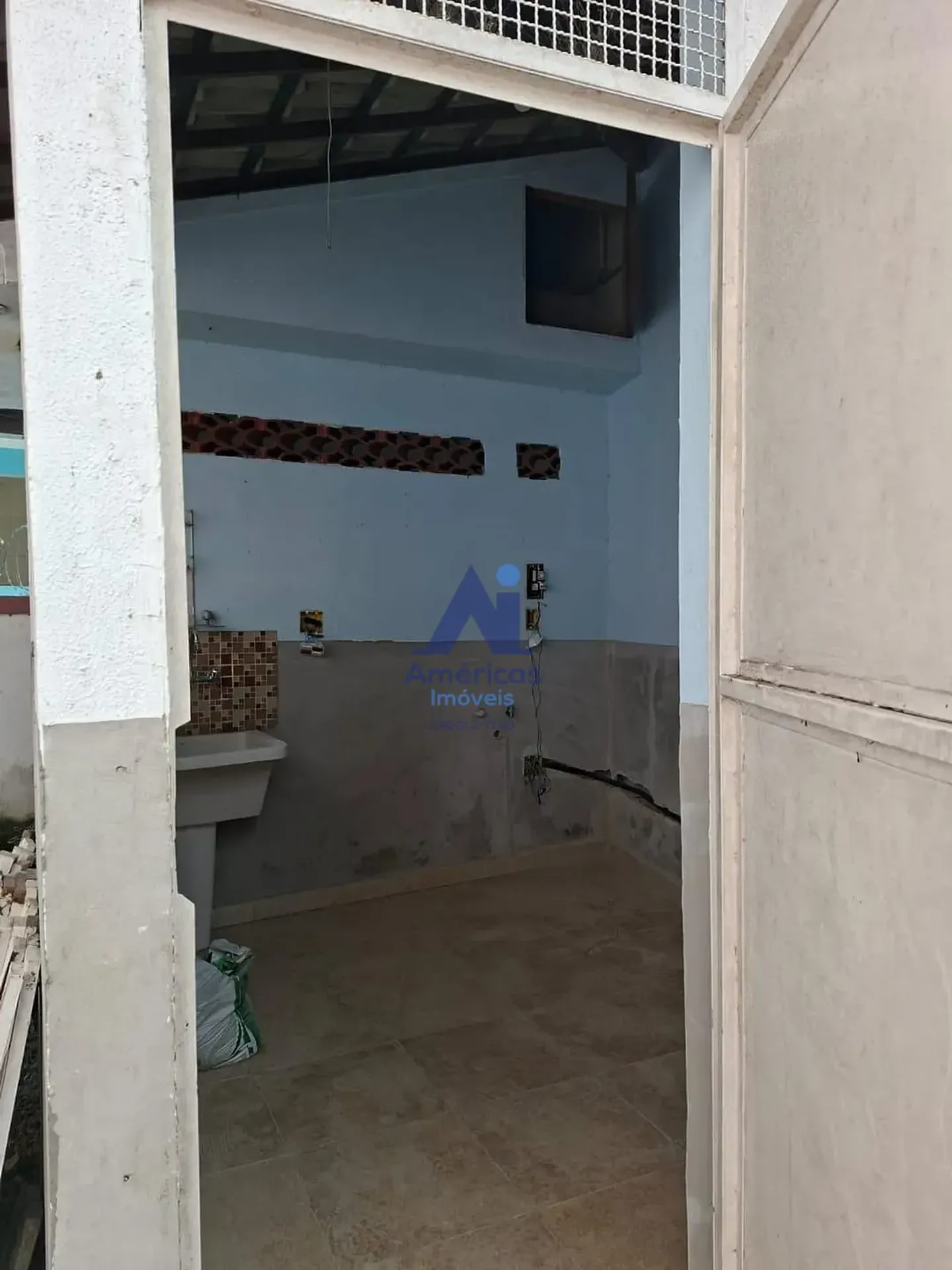 Casa sem mobília com churrasqueira na varanda — photo 18
