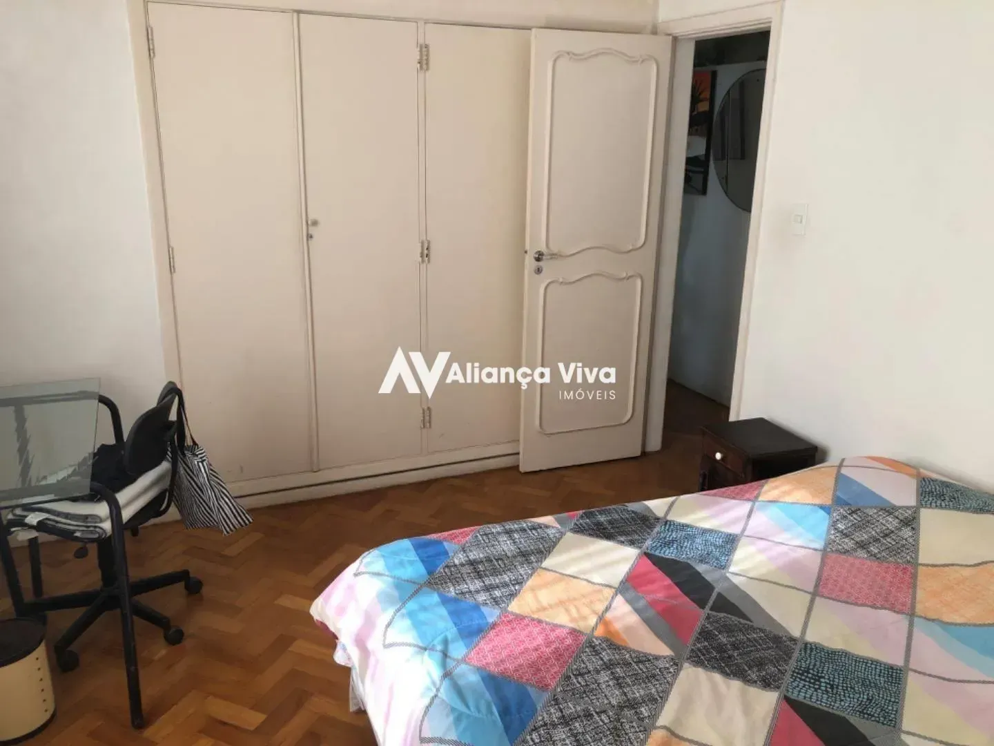 Top-floor apartment with 3 bedrooms and 3 bathrooms — photo 38