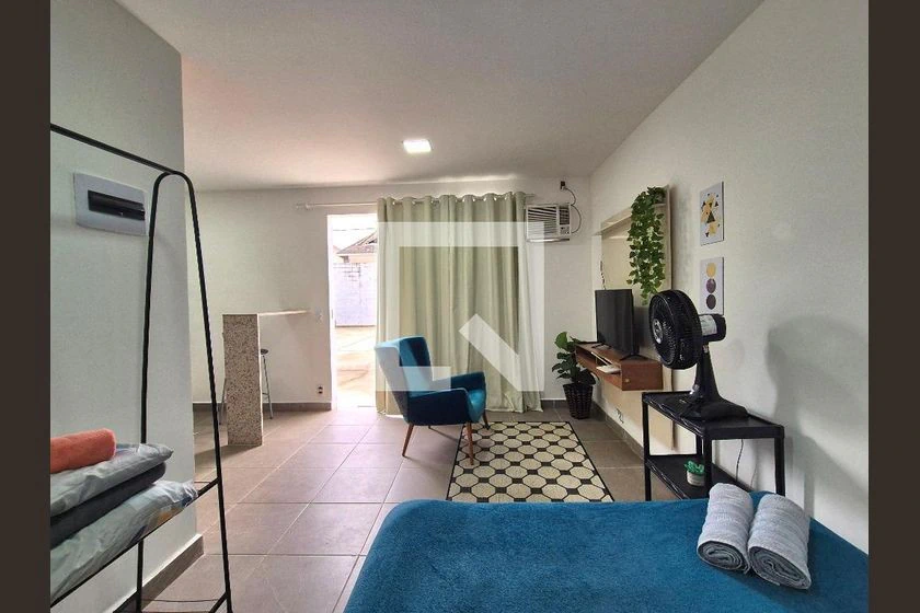 Furnished 30 m² apartment with balcony and 1 bedroom — photo 15
