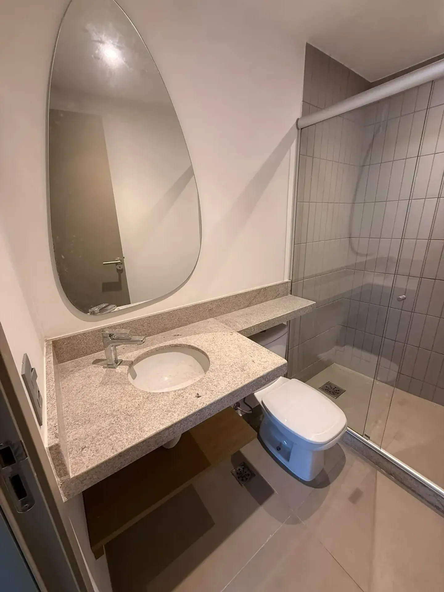 Floor-to-ceiling windows in a one-bedroom apartment, 40 m² — photo 17