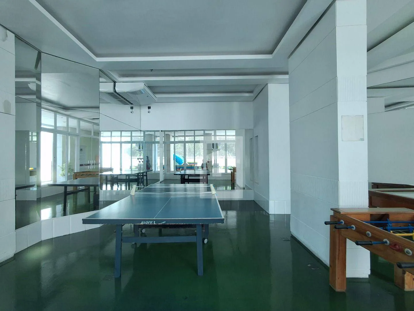 Glass-enclosed balcony in a 2-bedroom apartment, 64 m² — photo 24