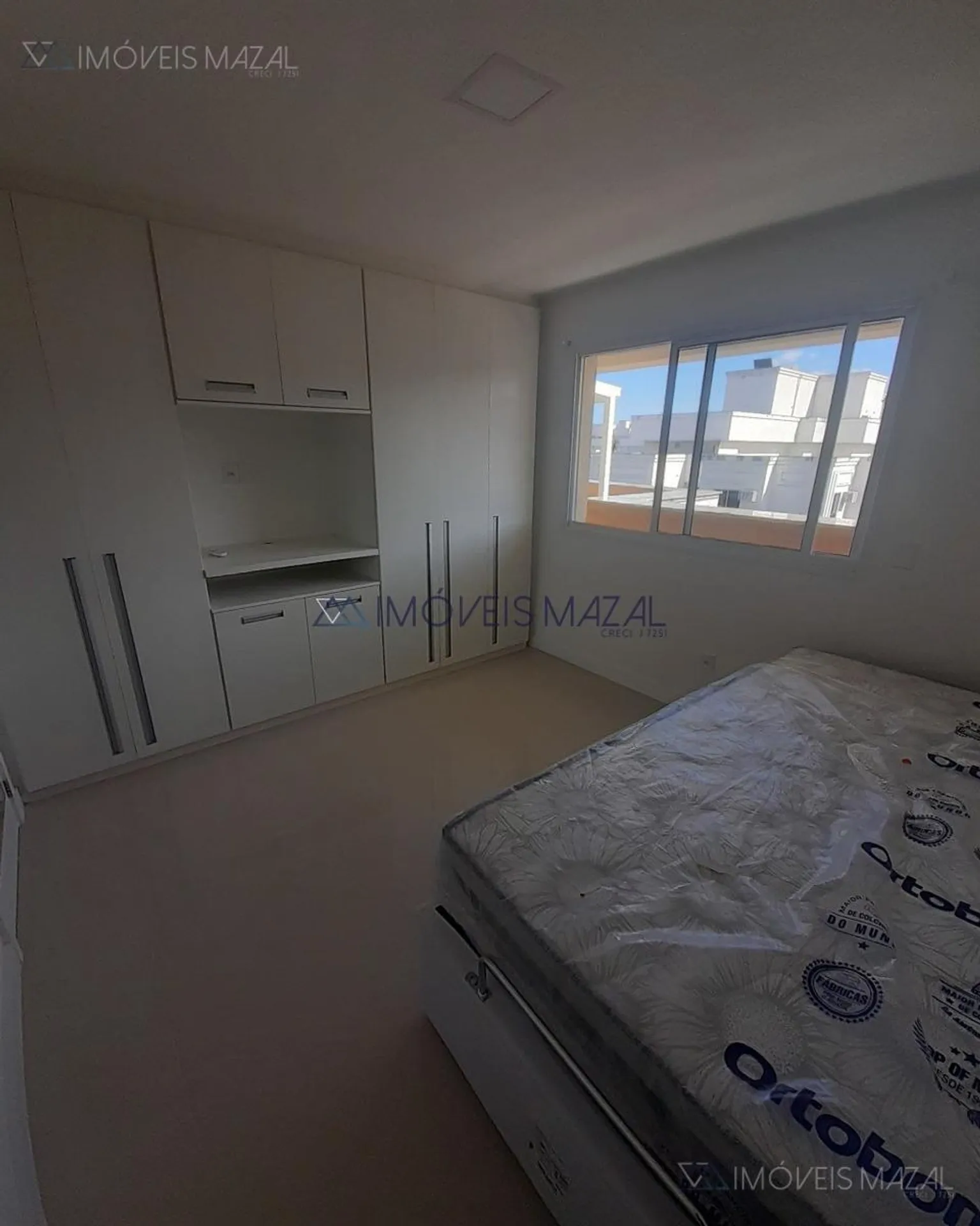 Linear duplex with 3 bedrooms and a BBQ balcony — photo 8