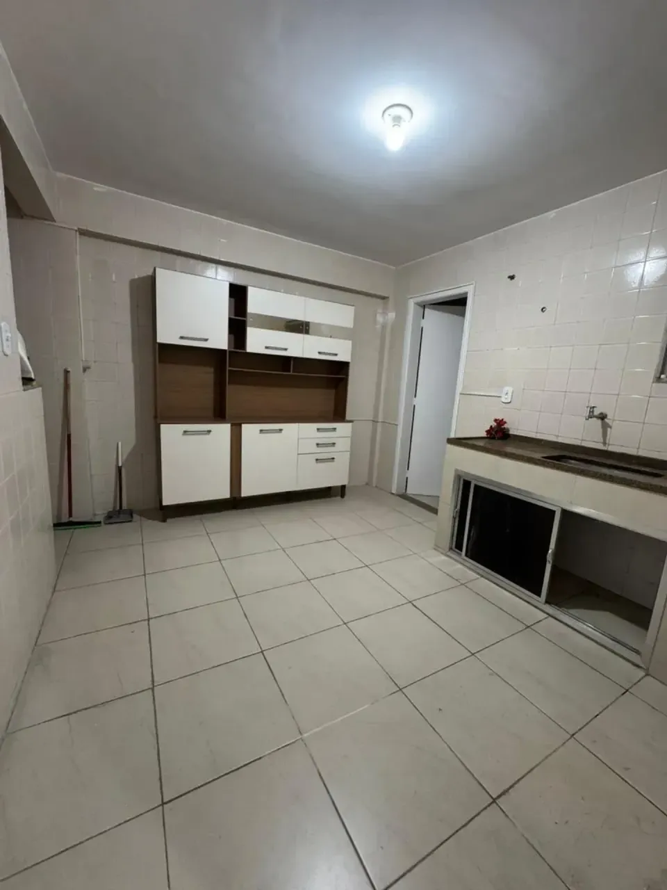 Unfurnished apartment with 2 bedrooms and 2 bathrooms — photo 2