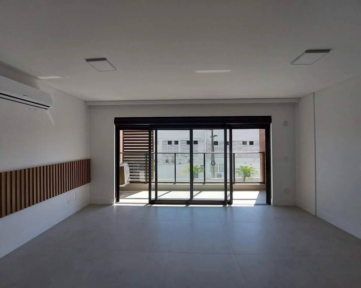 Furnished apartment, 48 m², with a mountain view — photo 9