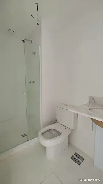 Apartamento sem mobília com vista para a cidade e montanhas — photo 10