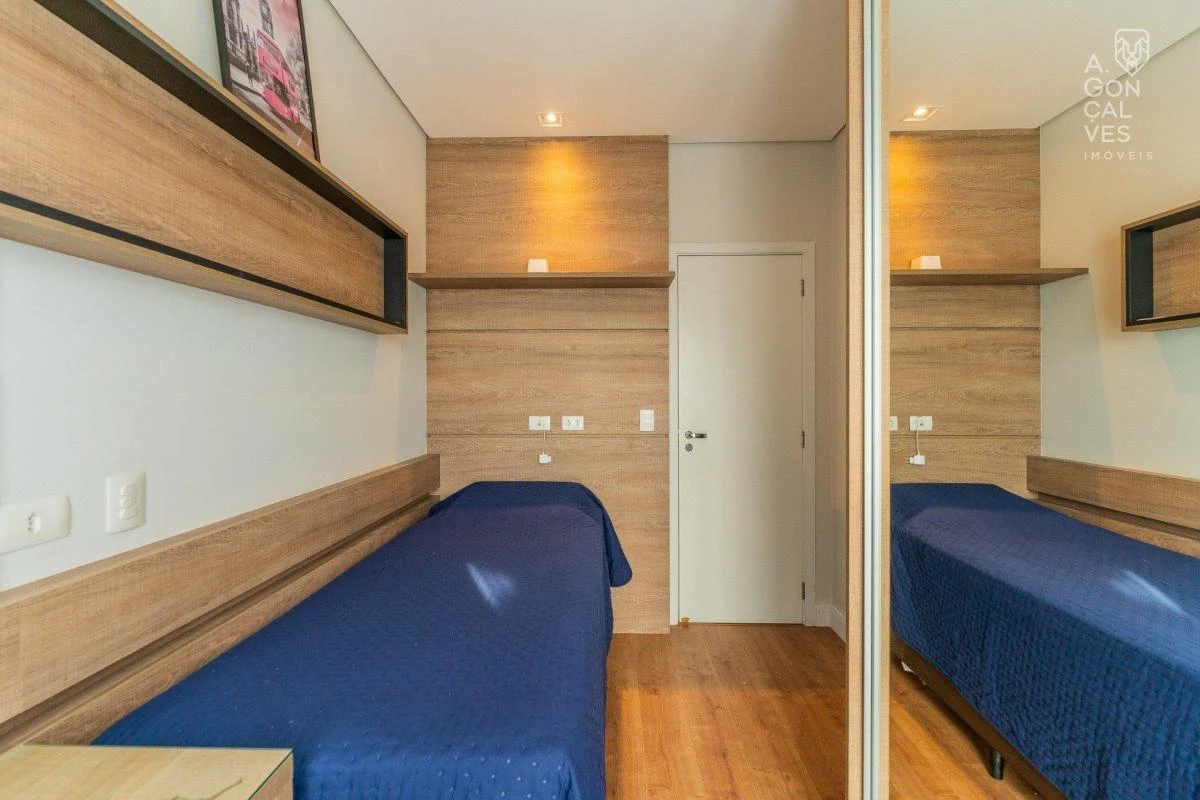 Furnished apartment, 150 m², with floor-to-ceiling windows — photo 25