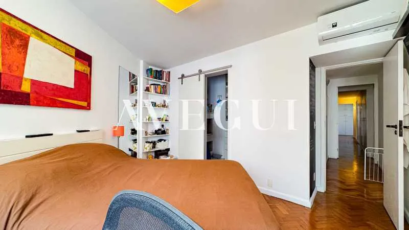 Duplex penthouse with balcony, 5 bedrooms and 5 baths — photo 19