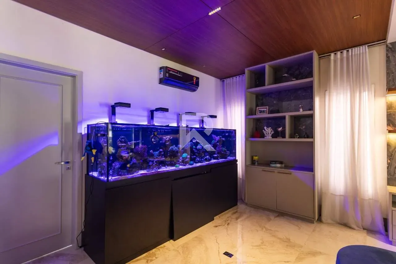 House with 4 en-suite bedrooms and private BBQ — photo 11