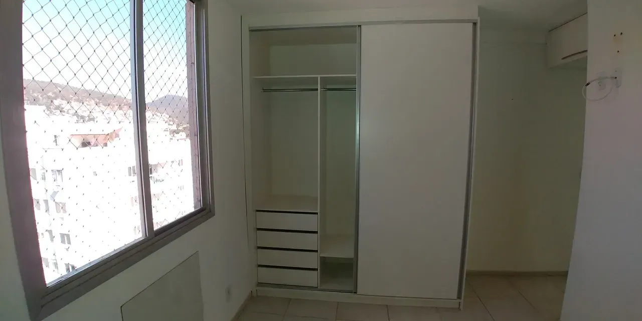 Unfurnished apartment with 3 bedrooms and 2 bathrooms — photo 6