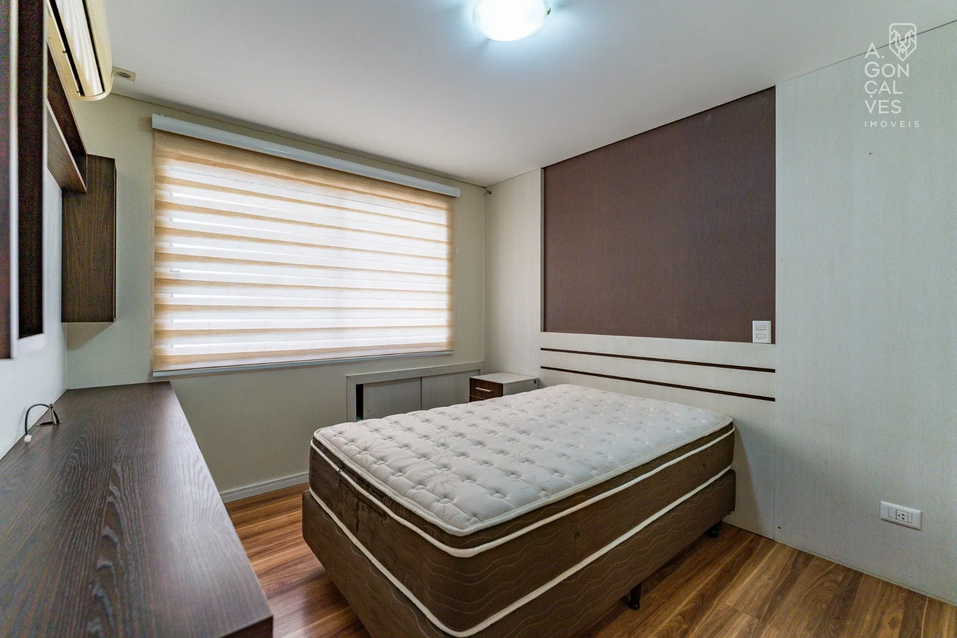 Unfurnished house with 4 bedrooms and 5 bathrooms — photo 22