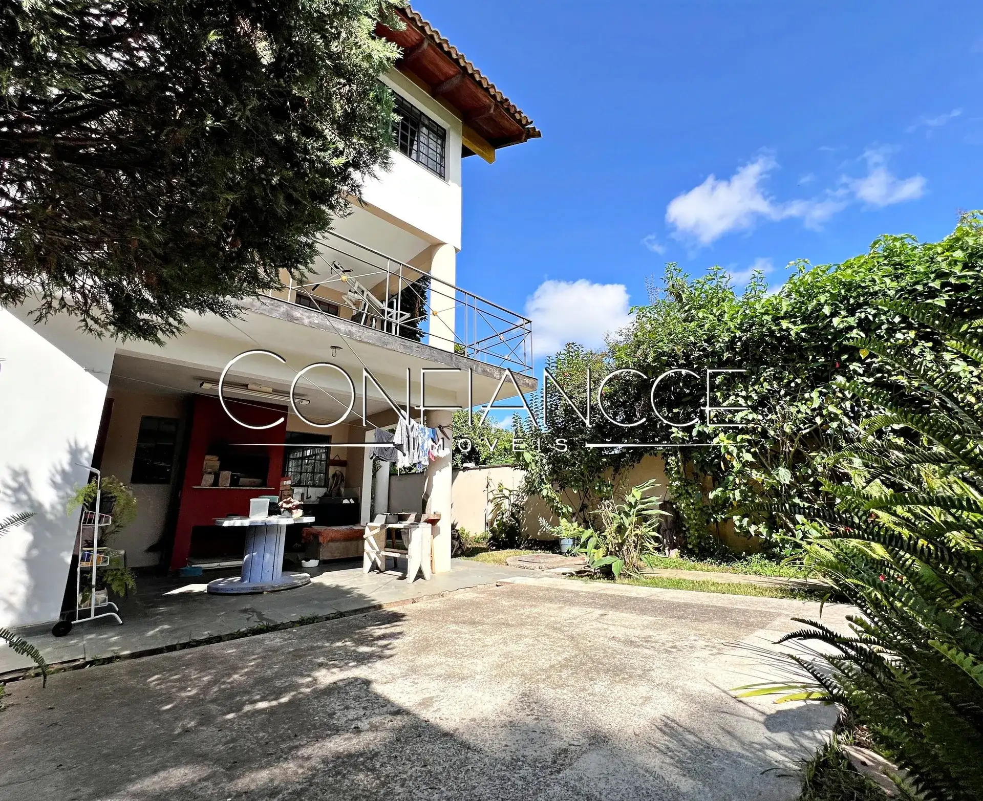 5-bedroom house with 1 suite, 4 parking spaces, 460 m² — photo 27