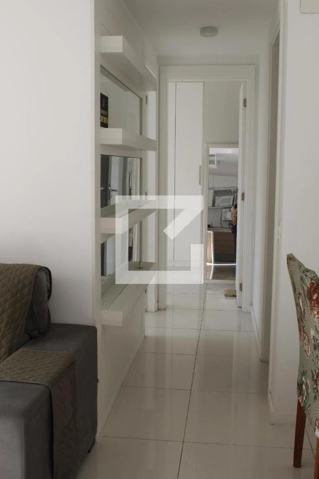 Furnished 2-bedroom apartment with balcony — photo 52