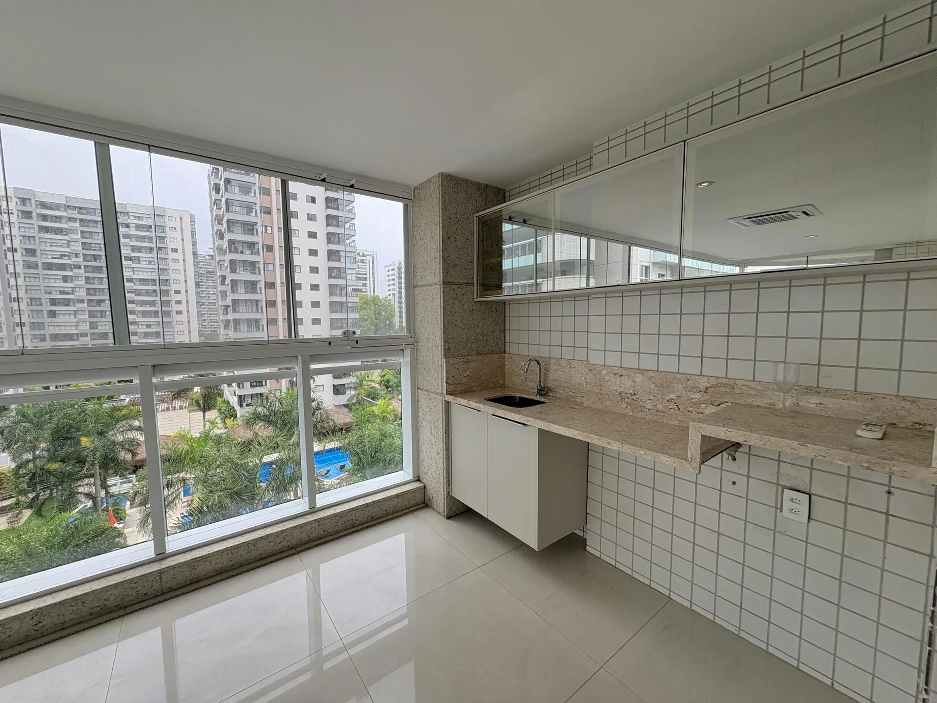 Apartment, 151 m², with a water view — photo 5