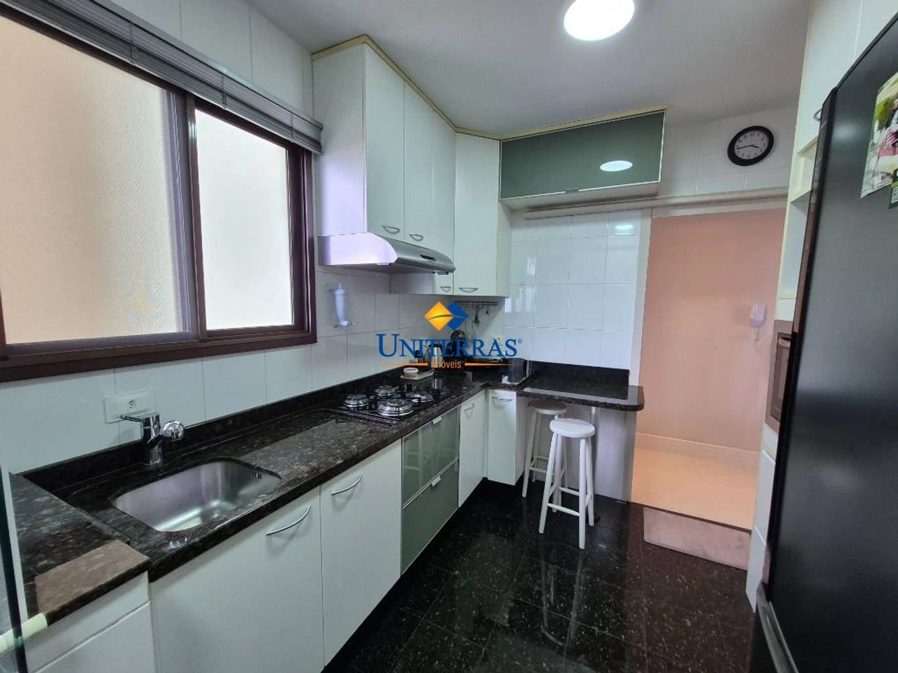 Furnished apartment, 74 m², with a grill on the balcony — photo 6