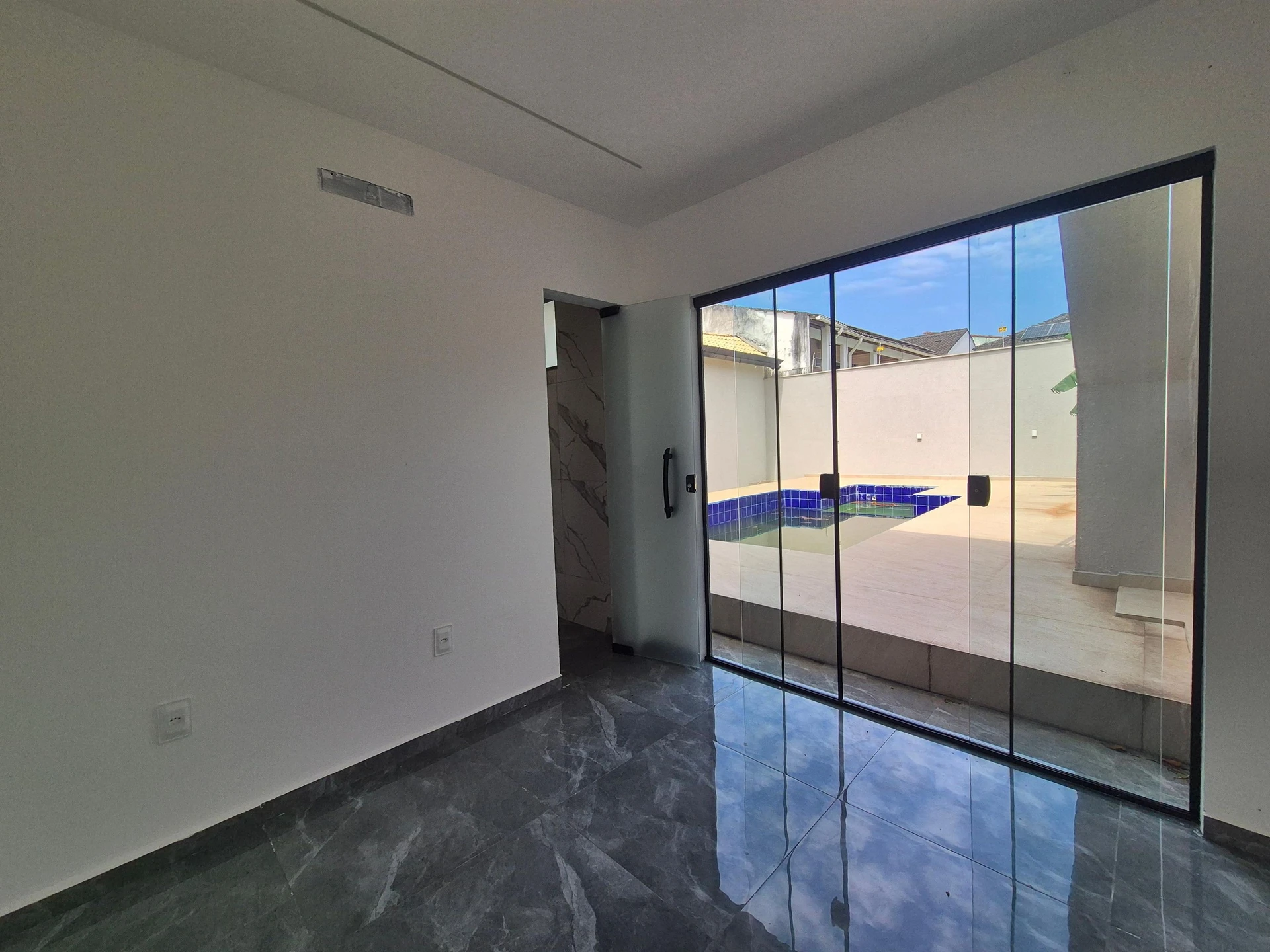 5-bedroom house with a washing machine in Rio de Janeiro — photo 23