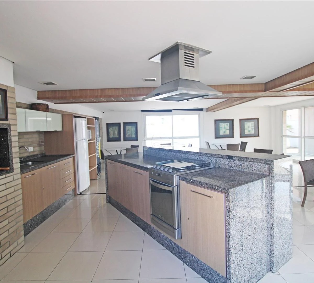 Furnished apartment, 70 m², with a grill on the balcony — photo 7