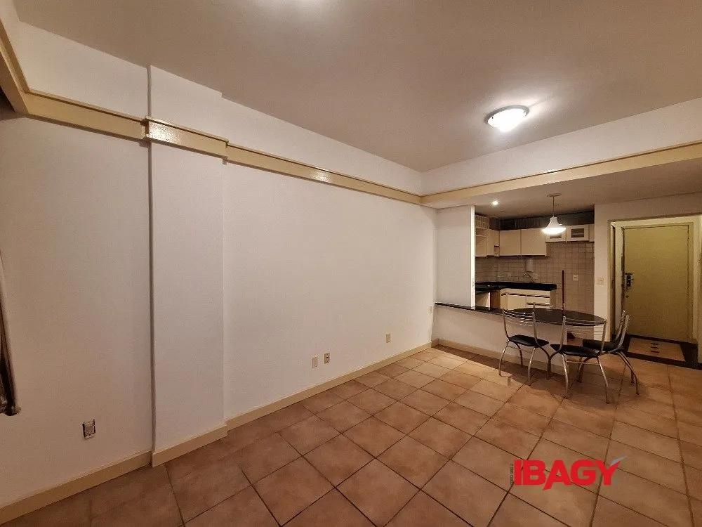 Unfurnished studio 28 m² with 1 bedroom and 1 bath — photo 2
