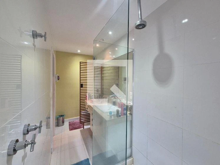 Furnished apartment, 325 m², with a home office — photo 34