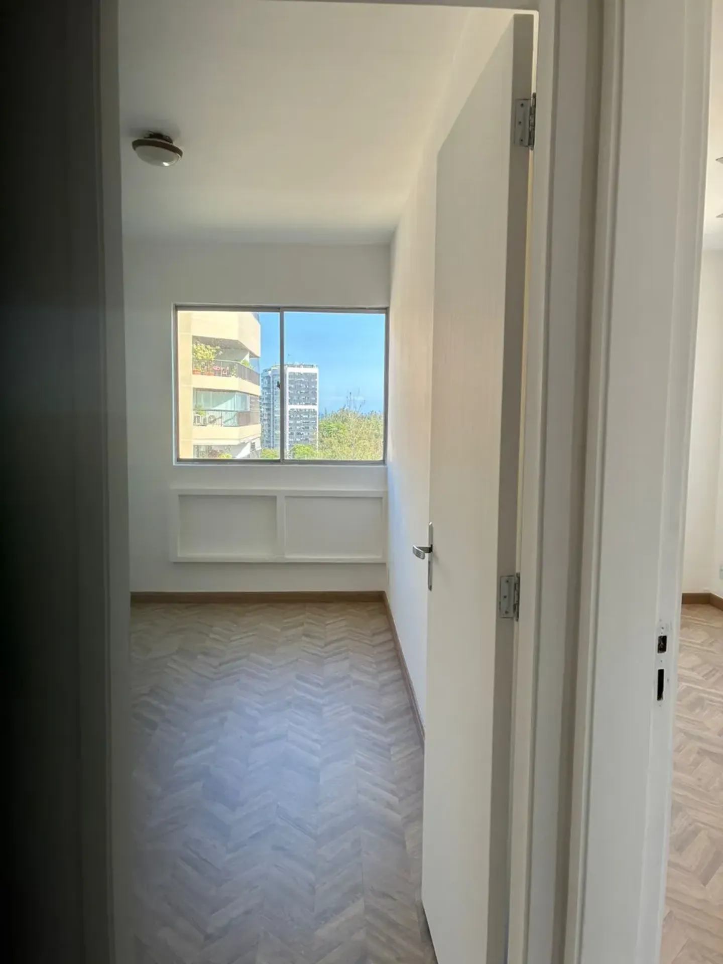 2-bedroom apartment with a water view — photo 13