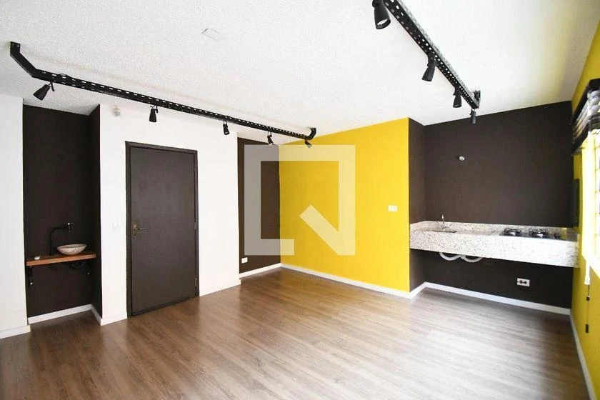 Apartment, 62 m², with wood or laminate floors — photo 2