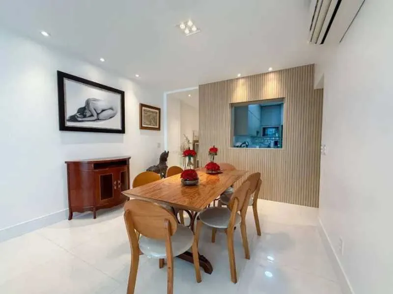 Furnished 2-bedroom apartment with 5 bathrooms — photo 16