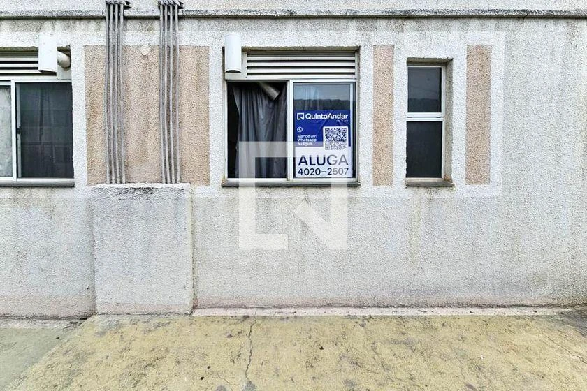 2-bedroom apartment in a building with a gym — photo 6