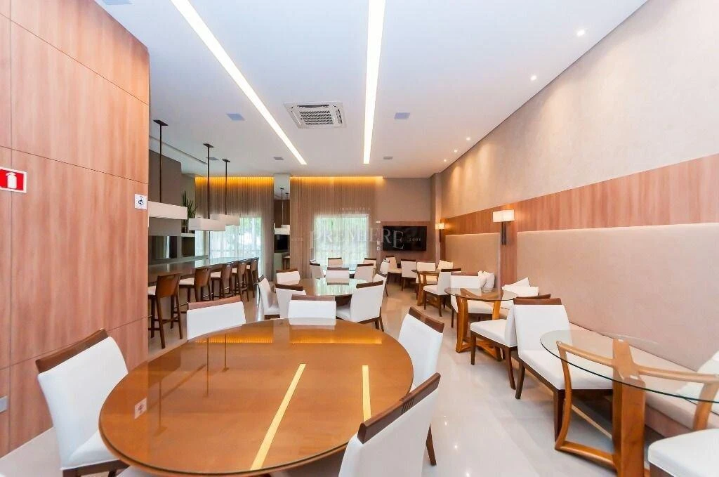 266 m² apartment with a walk-in closet and a bathtub — photo 36