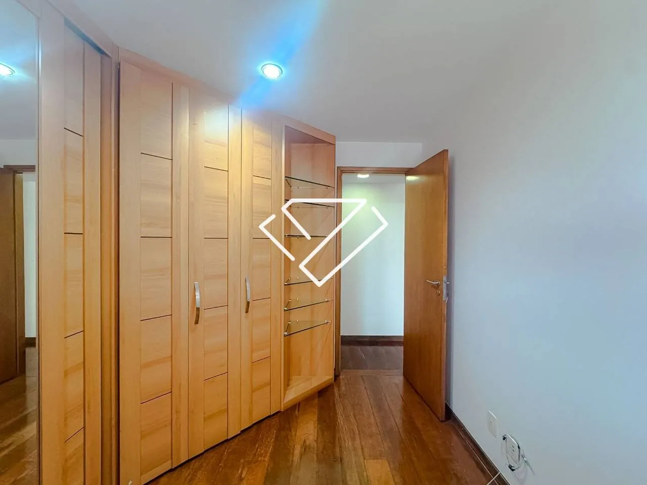 Ванна та 3 спальні: квартира 101 м² — photo 33