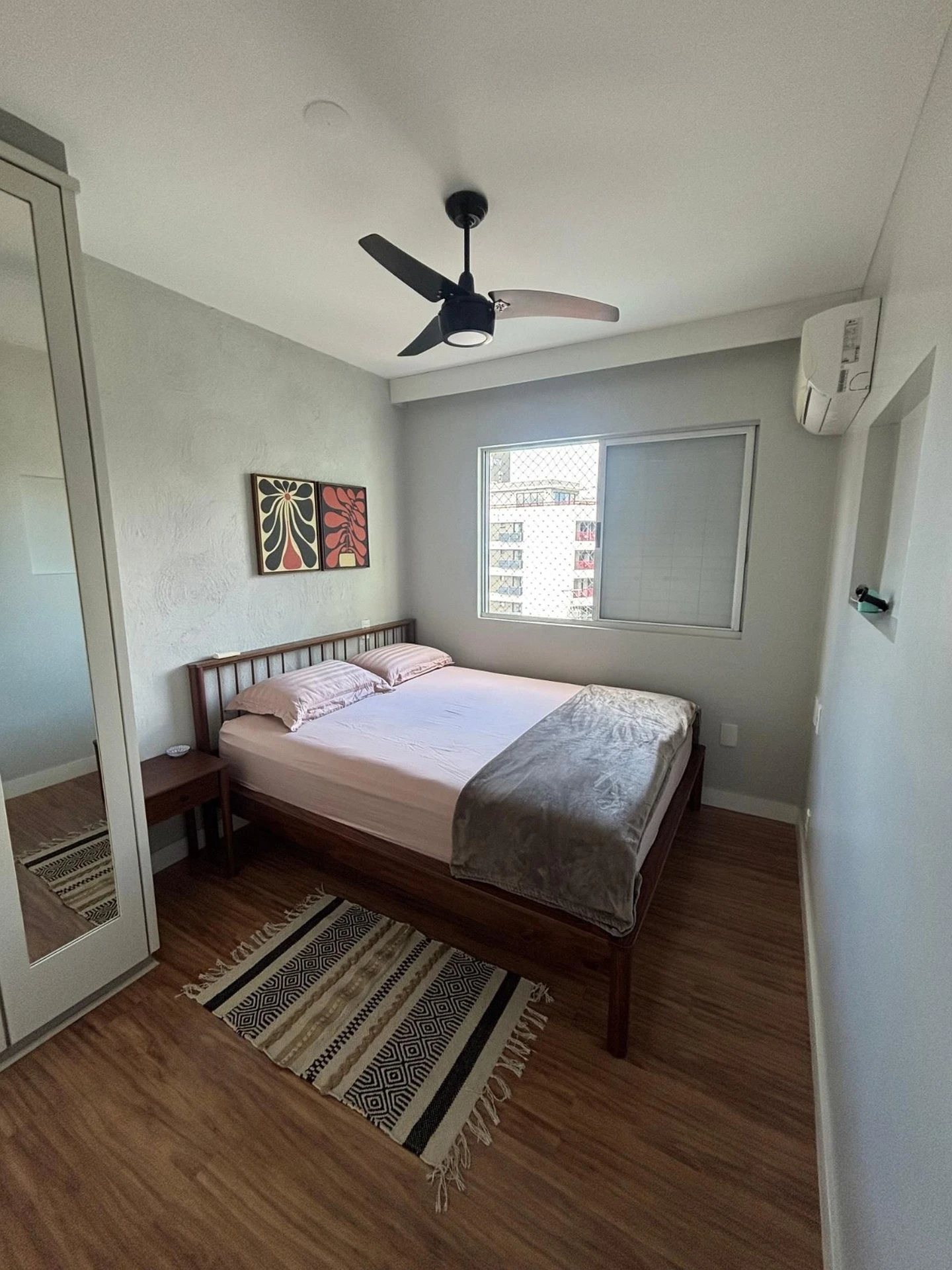 3-bedroom apartment with floor-to-ceiling windows — photo 4
