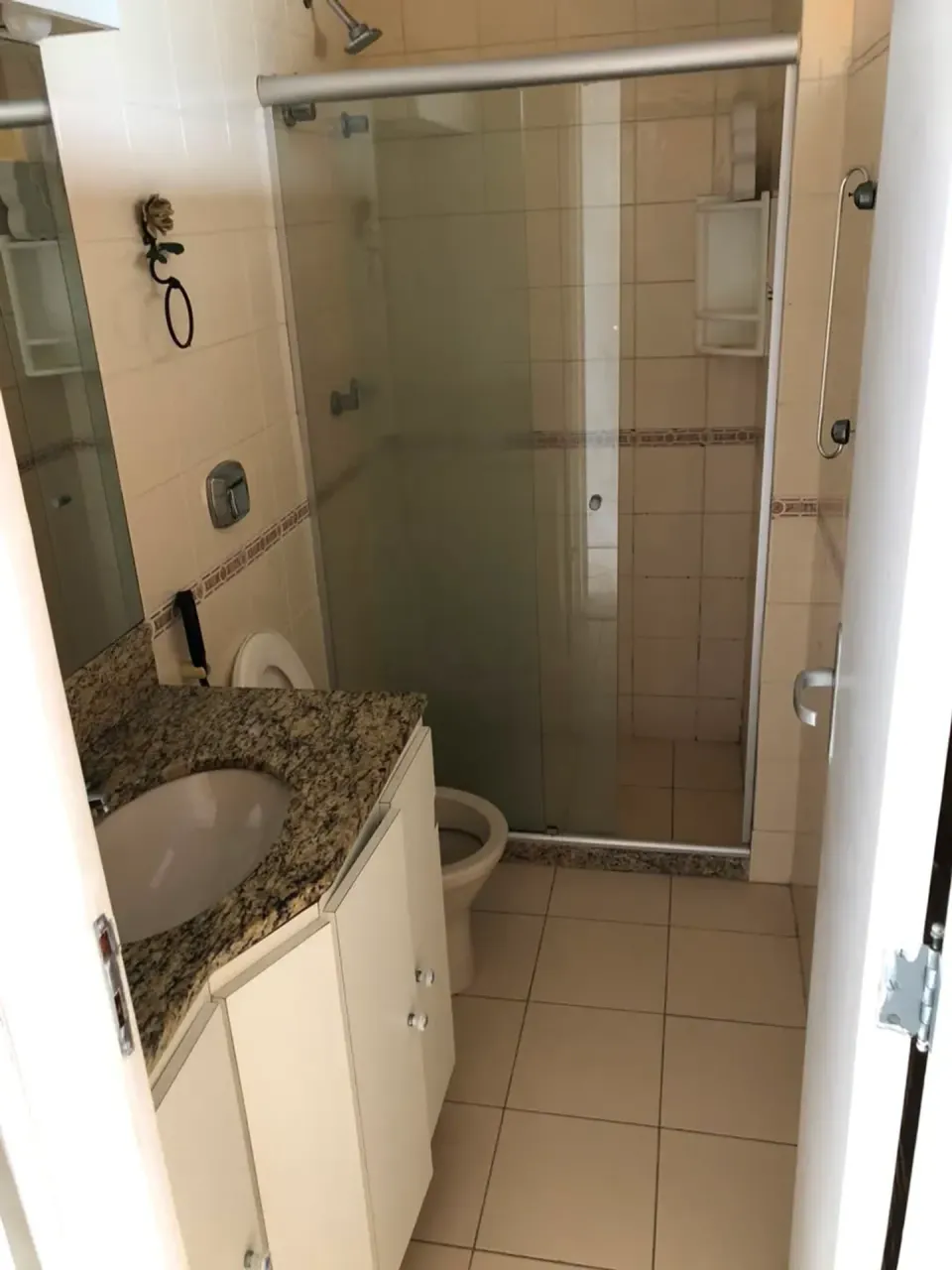 Casa com 3 quartos e 4 banheiros com cozinha fechada — photo 4