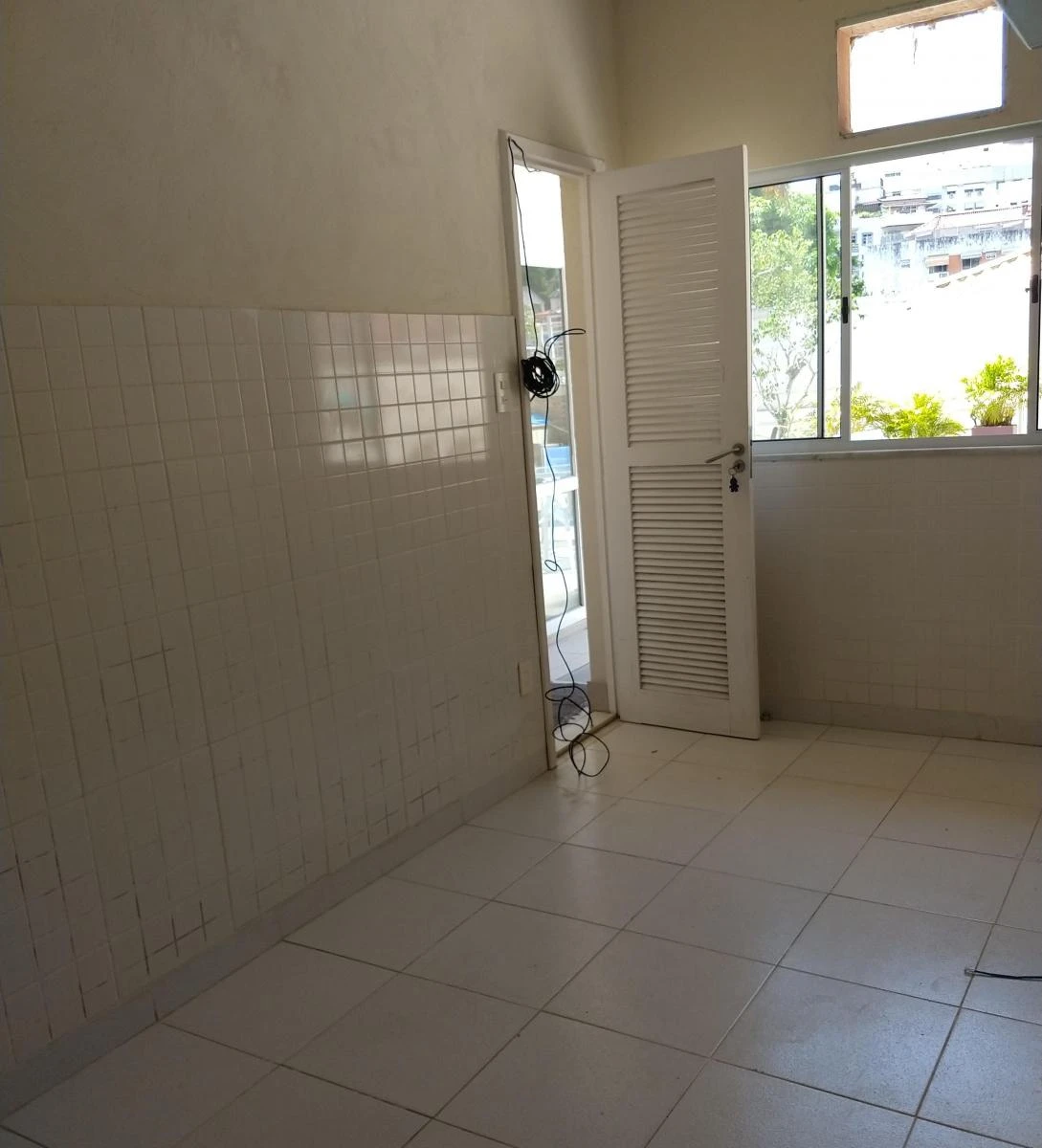 Casa mobiliada com 6 quartos e piscina aberta compartilhada — photo 36