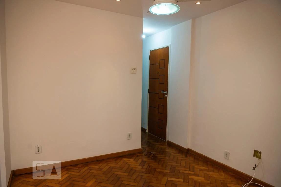 Дерев'яна підлога або ламінат та 1 спальня: квартира 30 м² — photo 8
