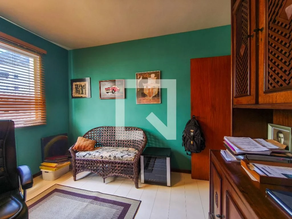 Furnished 4-bedroom apartment with balcony — photo 65