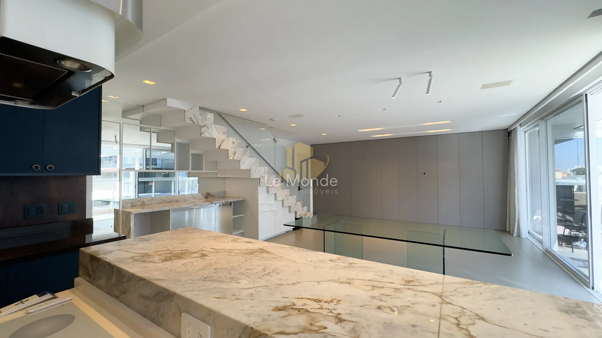 Duplex apartment with 3 bedrooms and 156 m² — photo 15